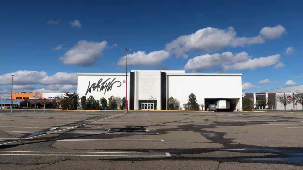 Front view of Willowbrook Mall