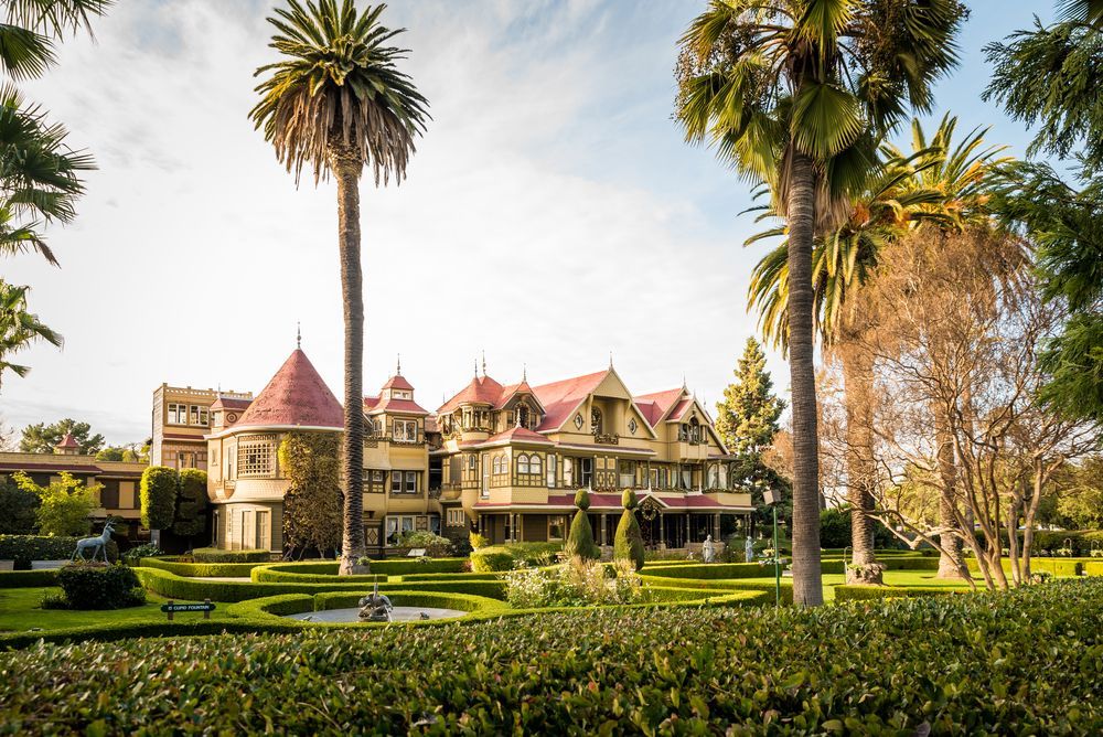 Outside view of Winchester Mystery House