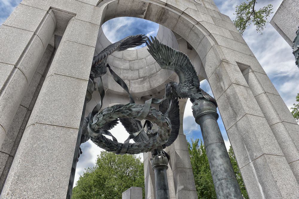 Statue of eagles at World War II Memorial