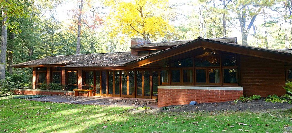 Front view of Zimmerman House