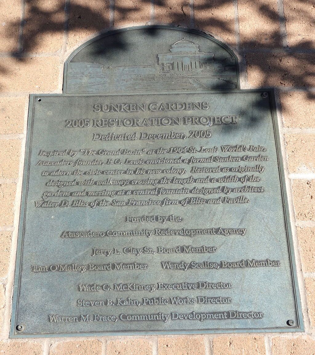 Plaque marker of Sunken Gardens