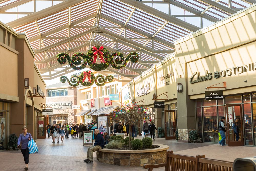 Storefronts in Outlets at Traverse Mountain