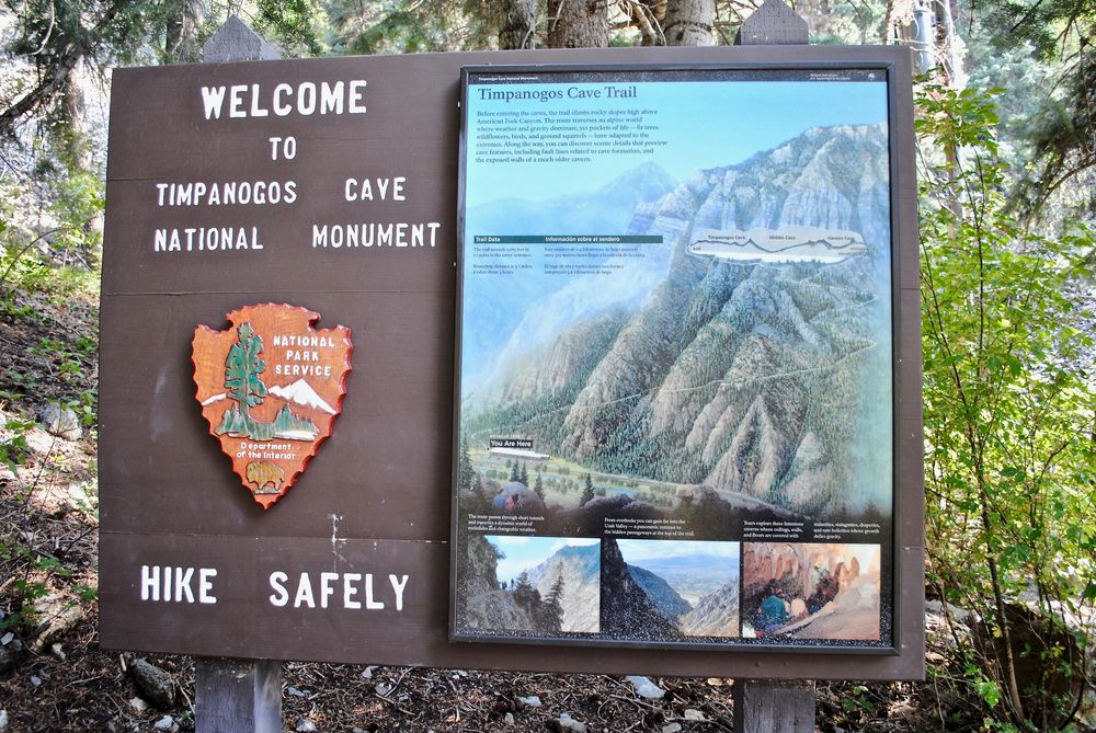 Welcome sign of Timpanogos Cave National Monument