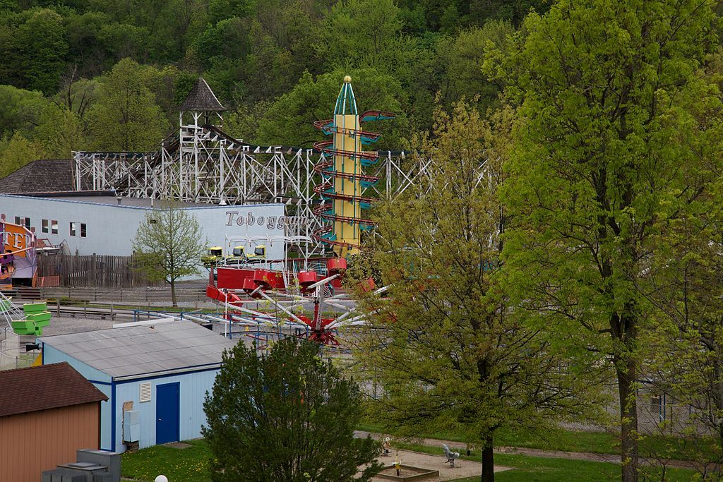 View of the Lakemont Park rides