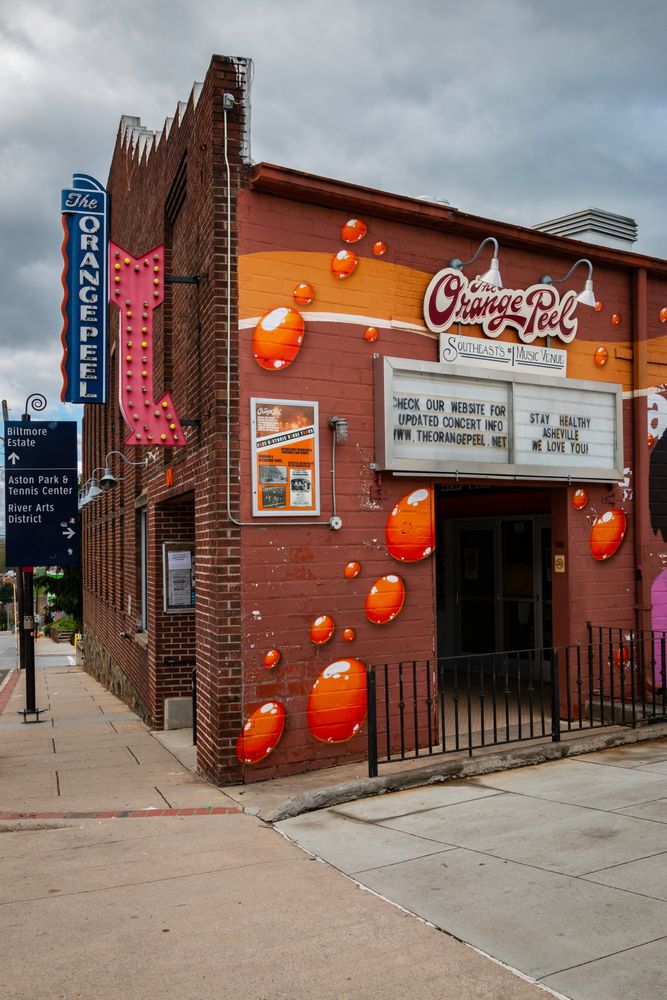 Exterior of the Orange Peel