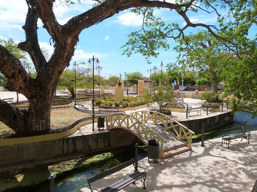 A small footbridge at El Parterre