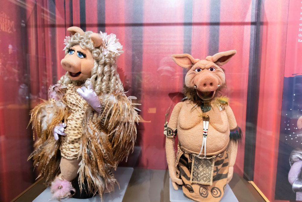 Miss piggy at Center For Puppetry Arts.
