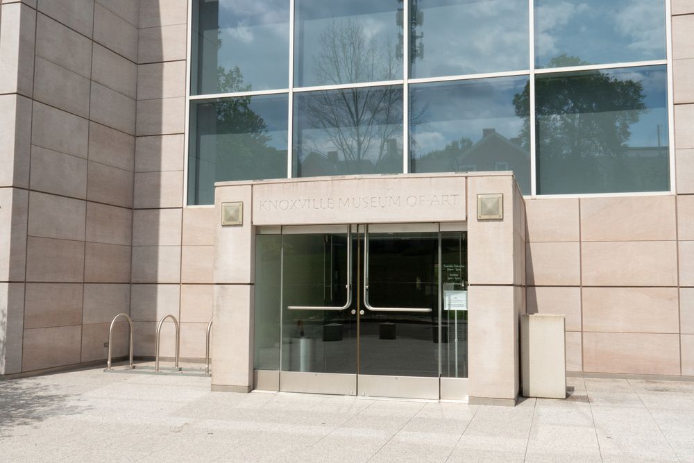 Entrance doors of Knoxville Museum of Art