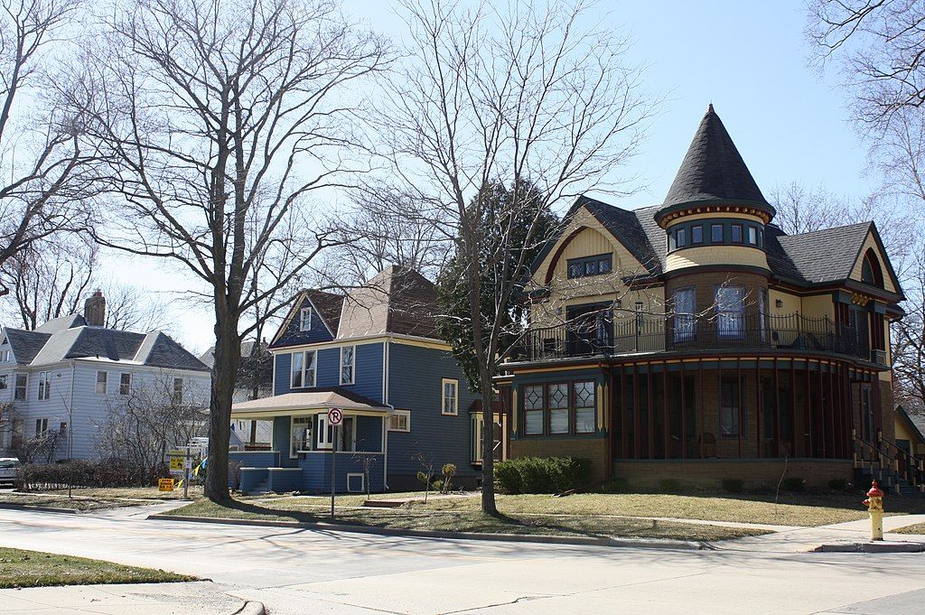 Houses along City Park