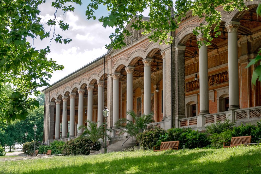 Side exterior of Trinkhalle