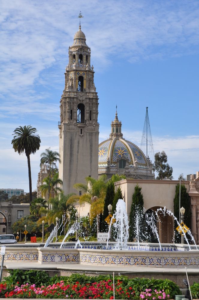 A water fountain in front of California Tower
