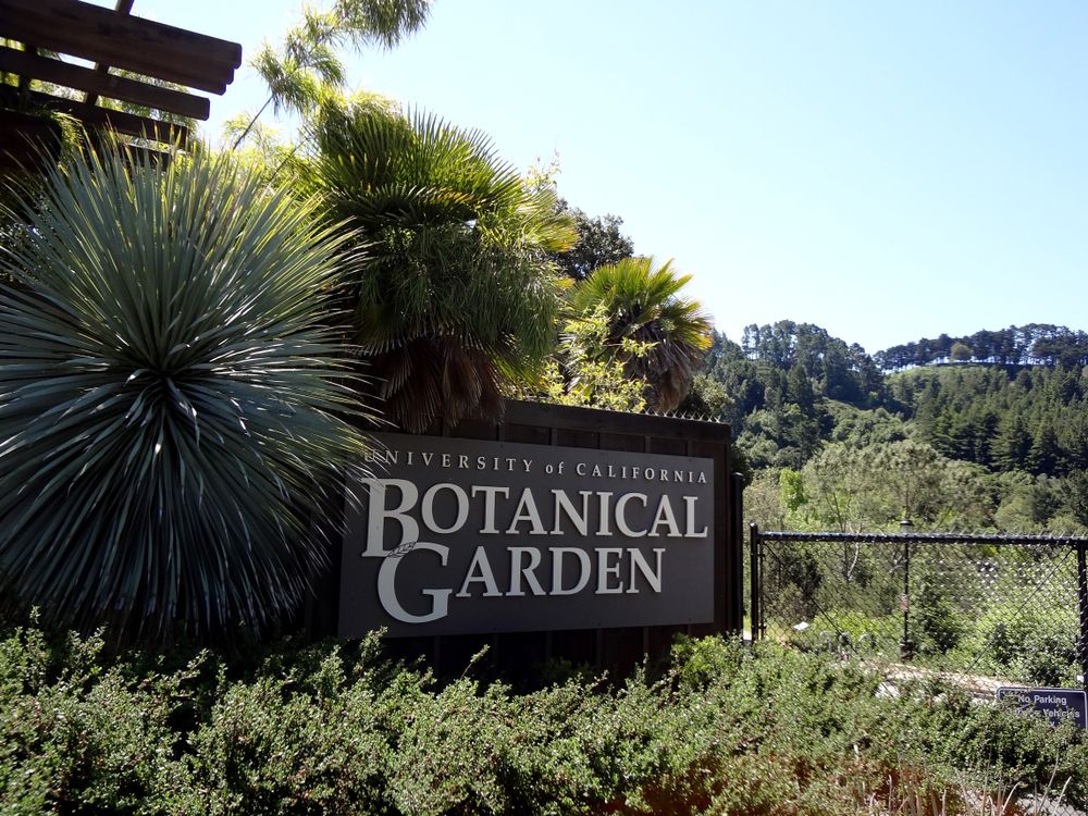 Welcome sign of UC Botanical Garden