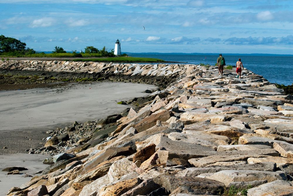Jetty trail beside the Fayerweather Island Lighthouse