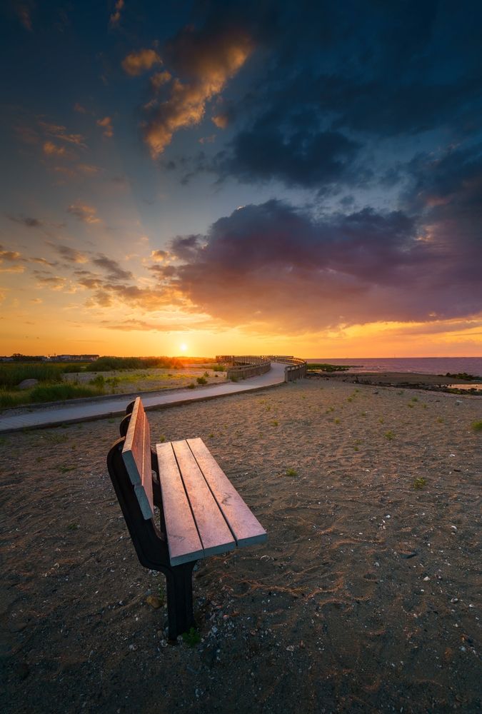 Wooden bench along Silver Sands State Park