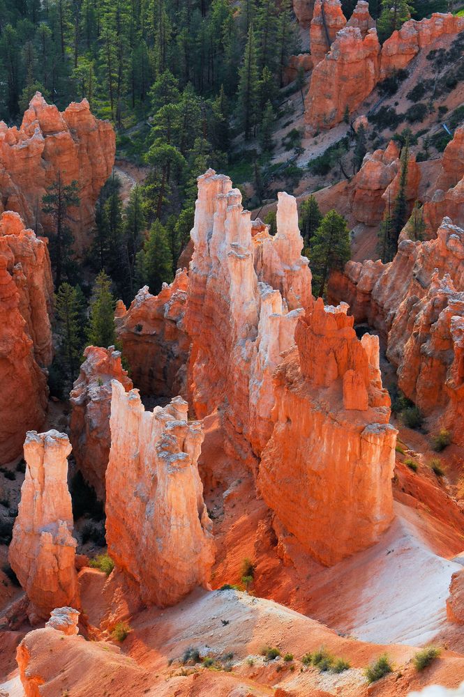 Bryce amphitheater rock formations as seen from Inspiration Point