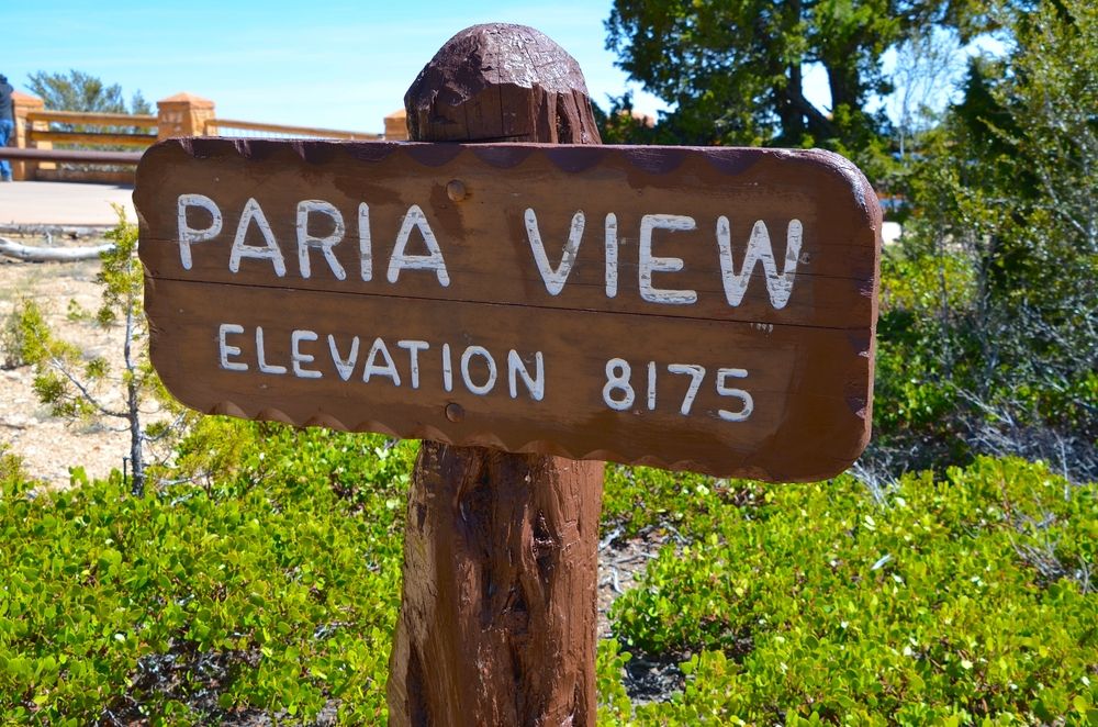 Elevation sign of Paria View