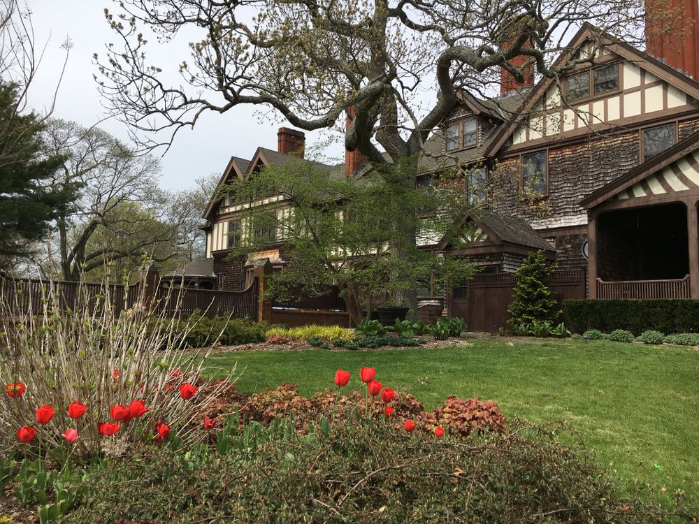 Main house of Bayard Cutting Arboretum