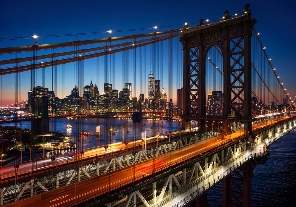 Night lights of Brooklyn Bridge