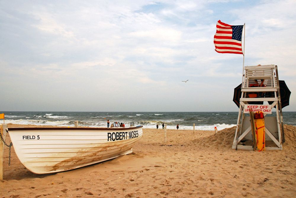 Boat and lifeguard tower at Robert Moses State Park