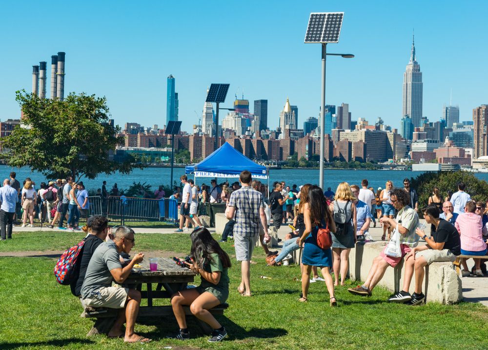 People eating at Smorgasburg