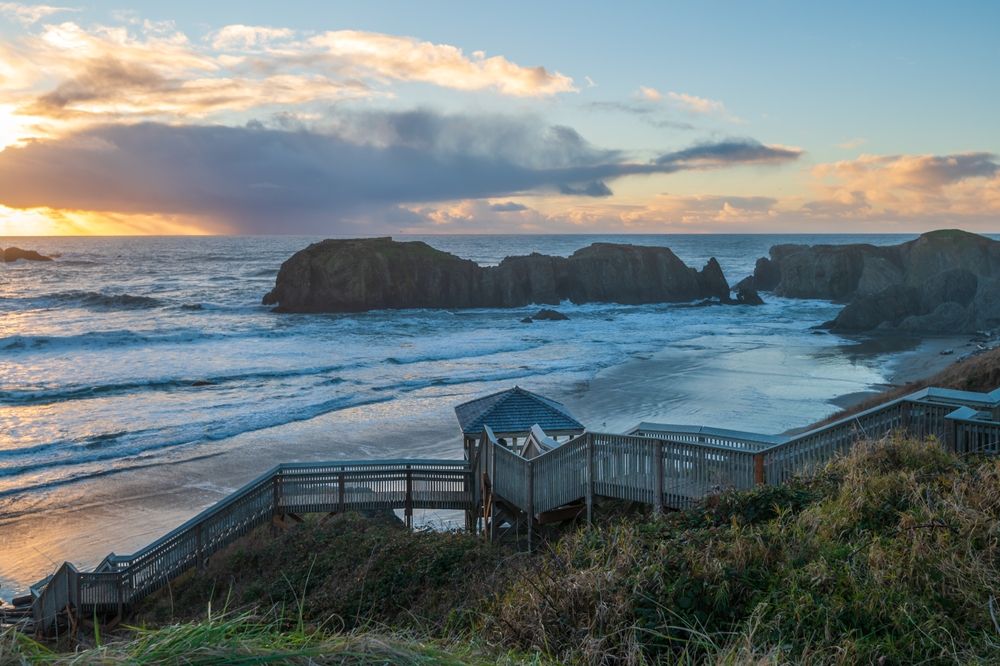 Far view of Elephant Rock From Coquille Point 