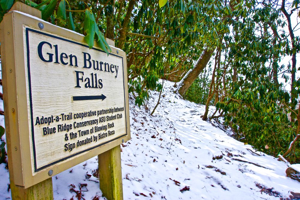 Welcome sign of Glen Burney Trail