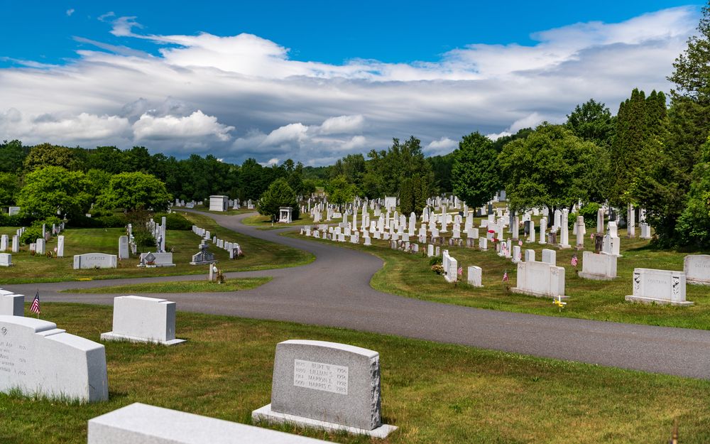 Daytime view of Hope Cemetery