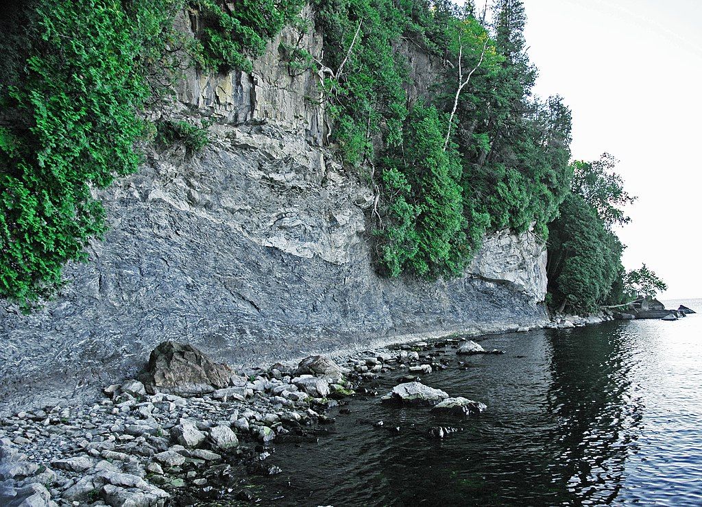 Champlain thrust fault at Lone Rock Point