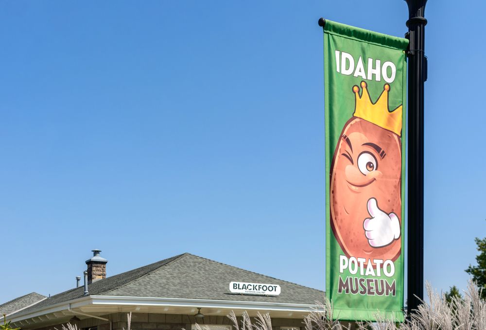 A sign post of Idaho Potato Museum