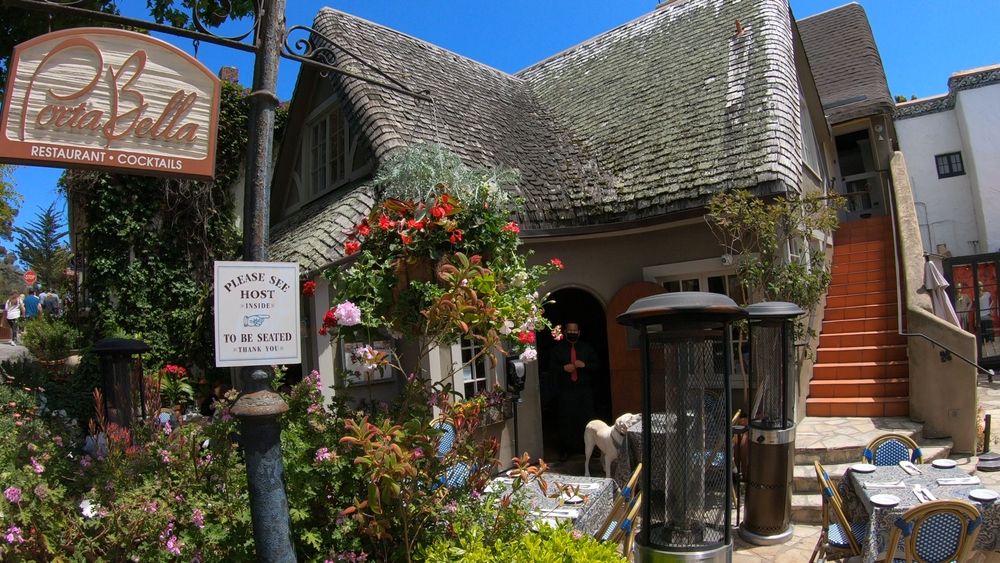 A restaurant at Ocean Avenue