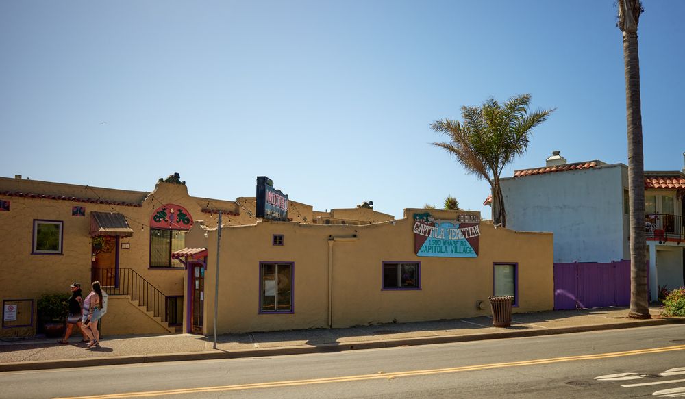Entrance to the Capitola Venetian Hotel