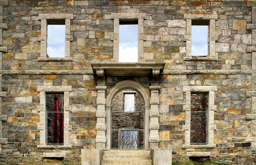 Entryway of the Ruins of Goddard Mansion