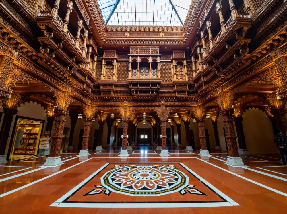 View inside the BAPS Shri Swaminarayan Mandir.