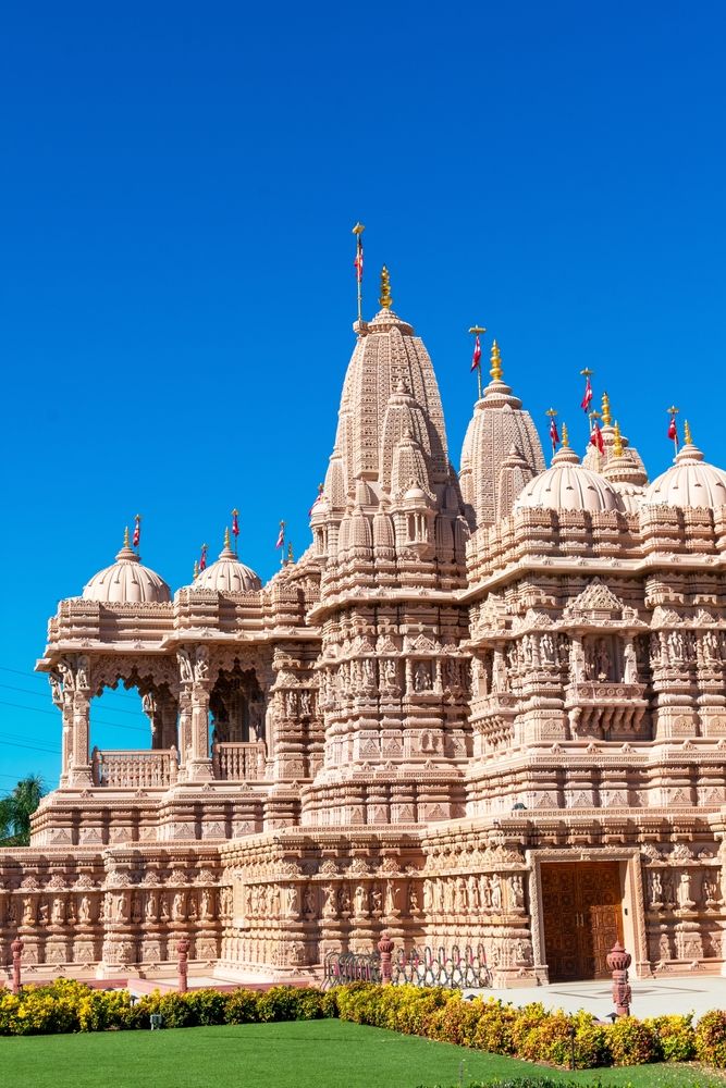 Closer view of the BAPS Shri Swaminarayan Mandir temple.