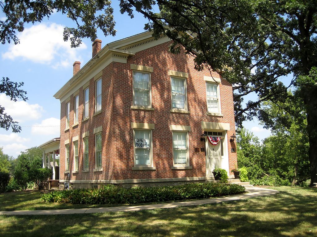 Exterior of Colonel Palmer House
