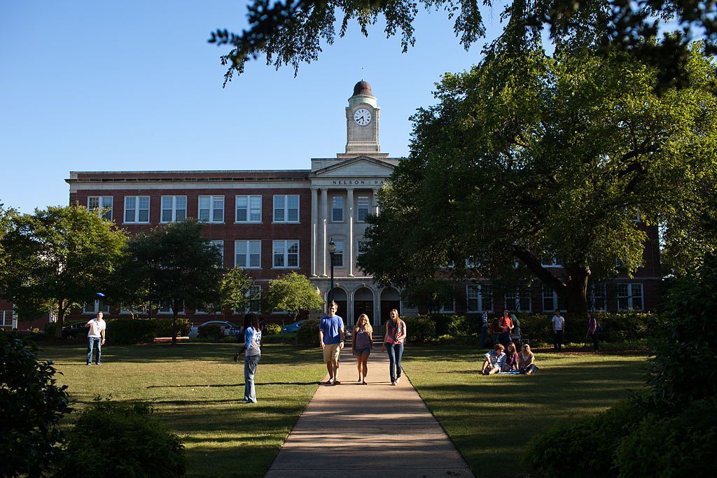 Exterior of Nelson Hall at Mississippi College
