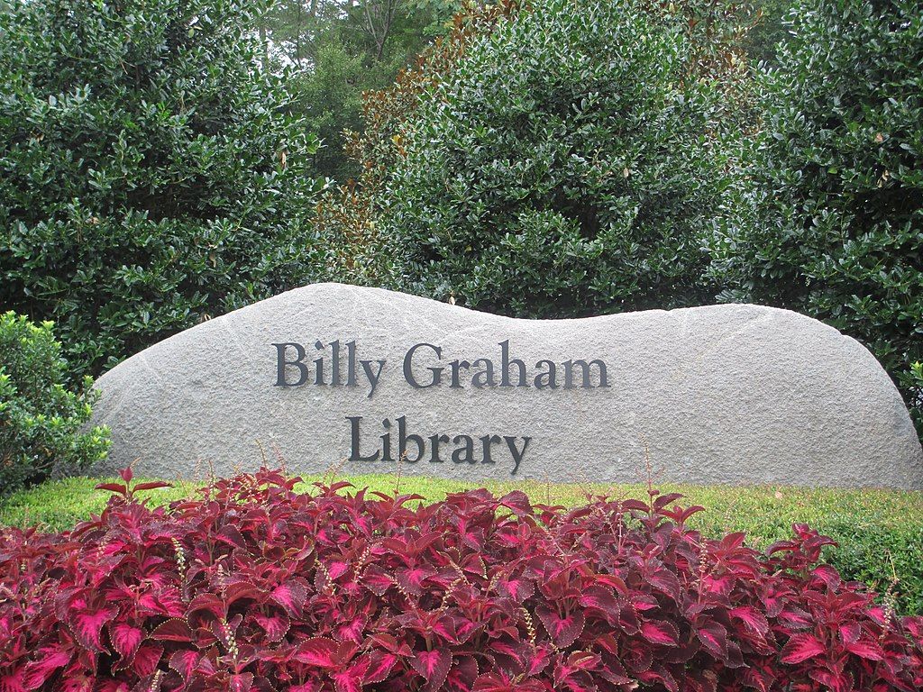 Welcome sign of the Billy Graham Library