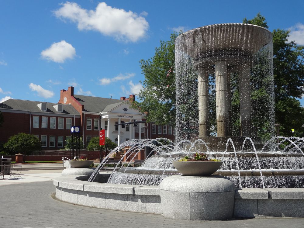 A water fountain on the grounds of Cary Arts Center