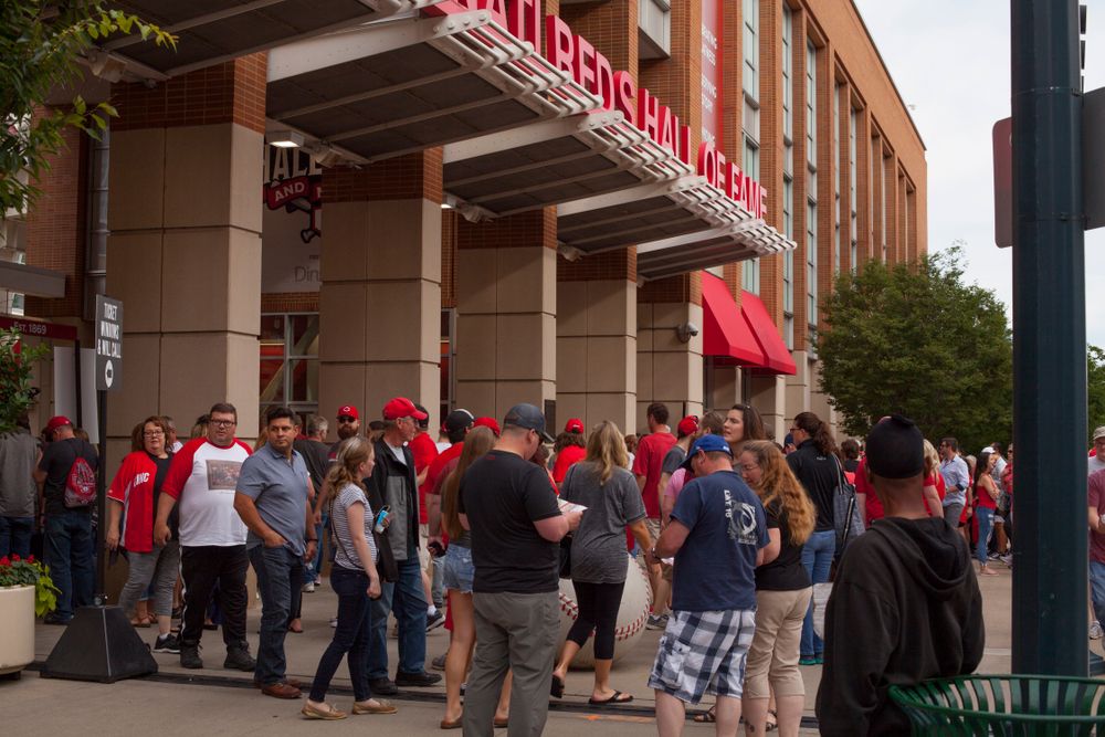 People outside the Cincinnati Reds Hall of Fame & Museum