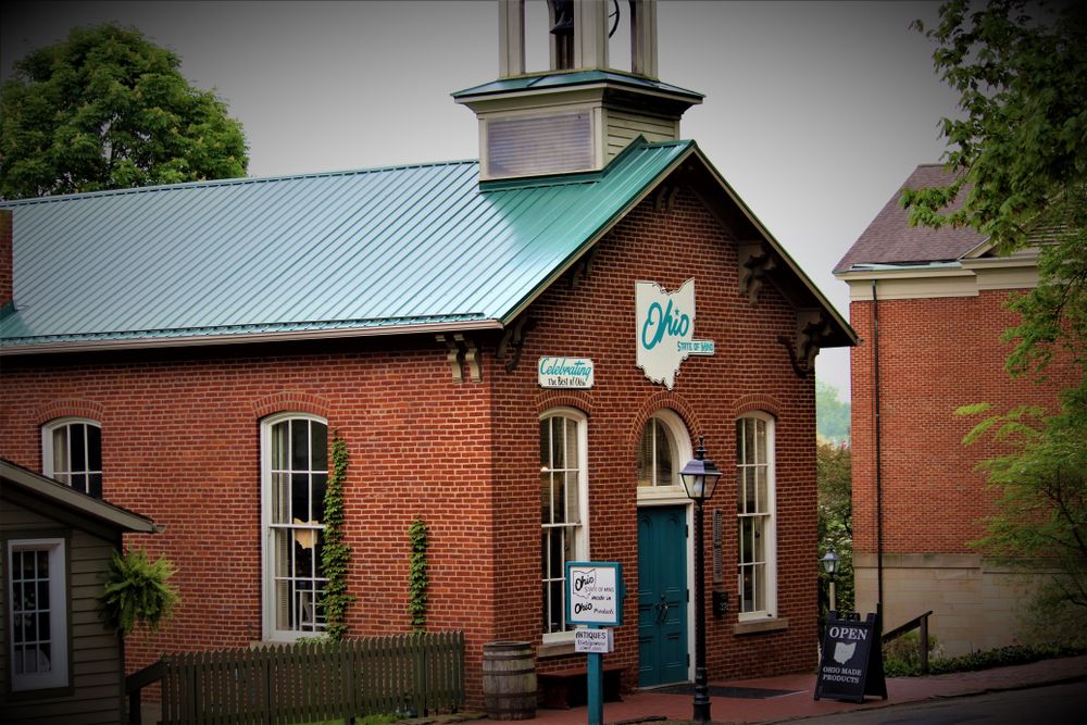 Building at Roscoe Village