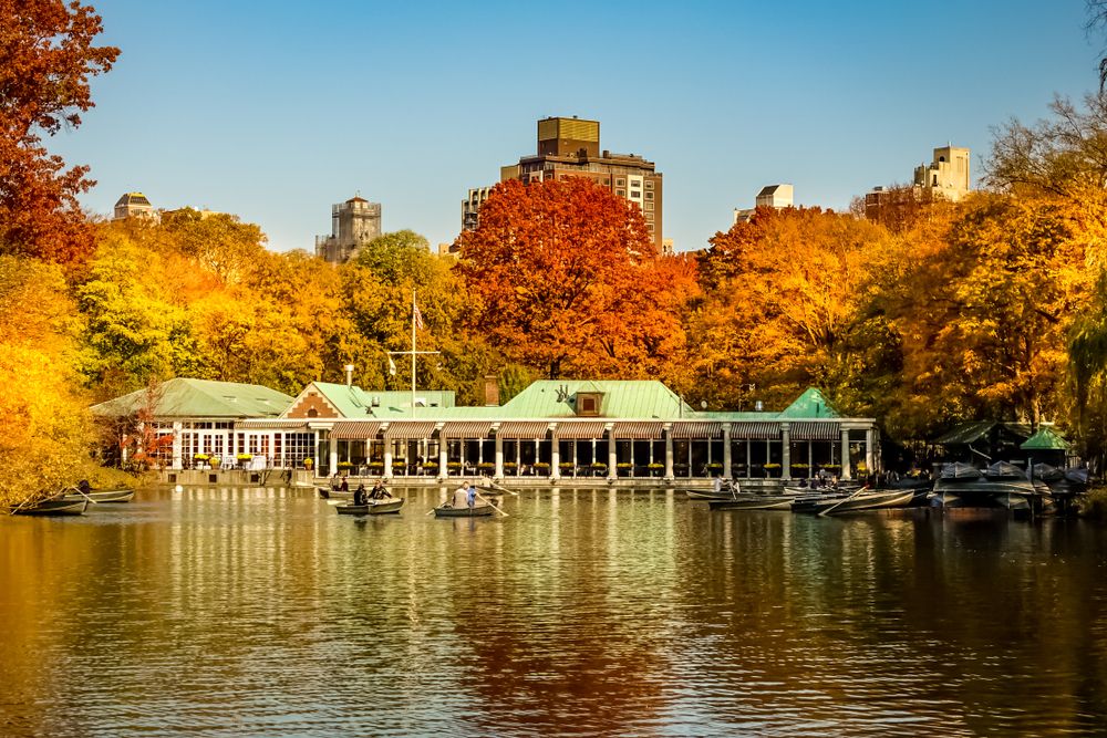 Scenic view of Loeb Boathouse