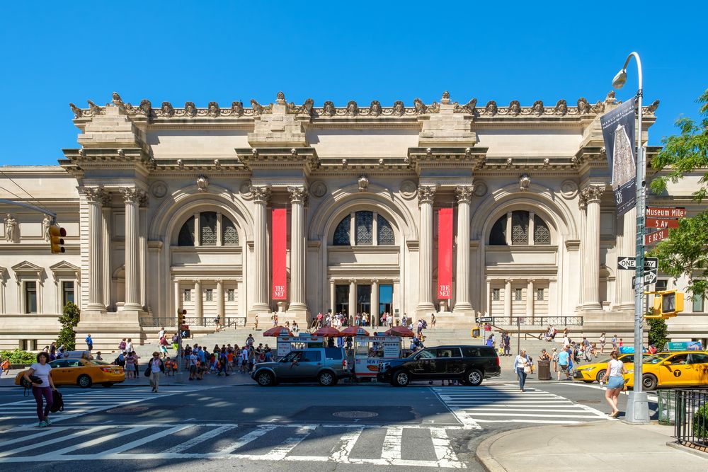 Exterior of Metropolitan Museum of Art