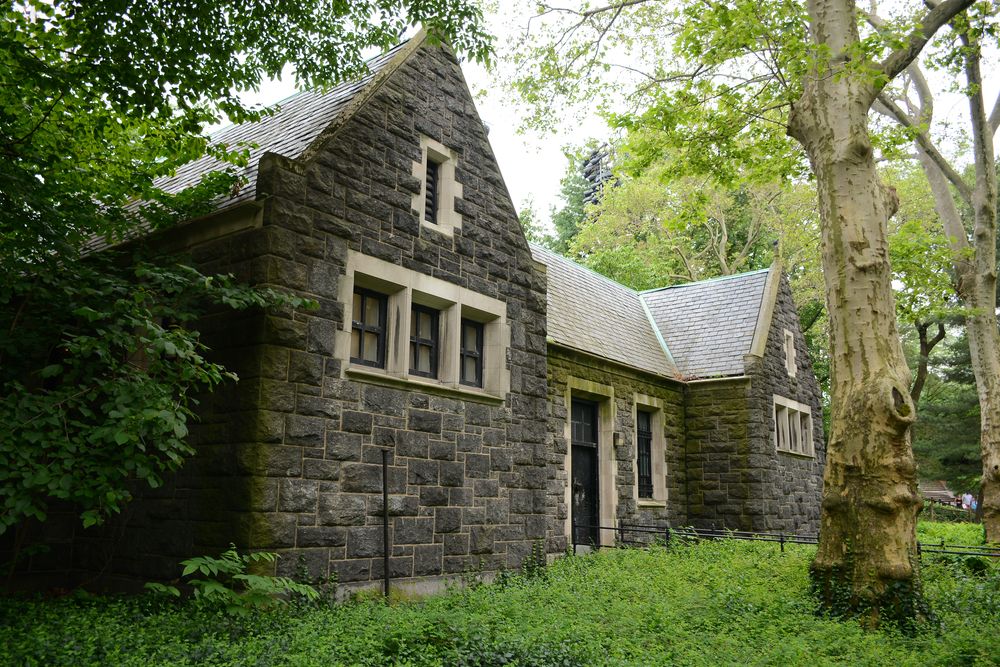 Exterior of Shakespeare Garden's cottage