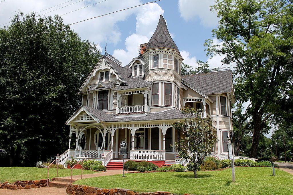 Exterior of Downes-Aldrich House