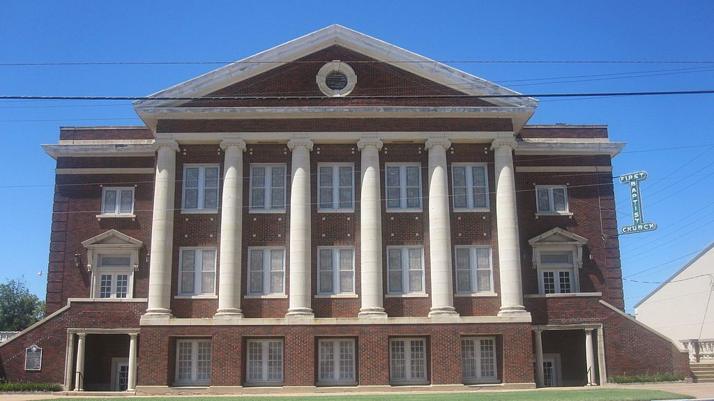 Exterior of the First Baptist Church of Cisco
