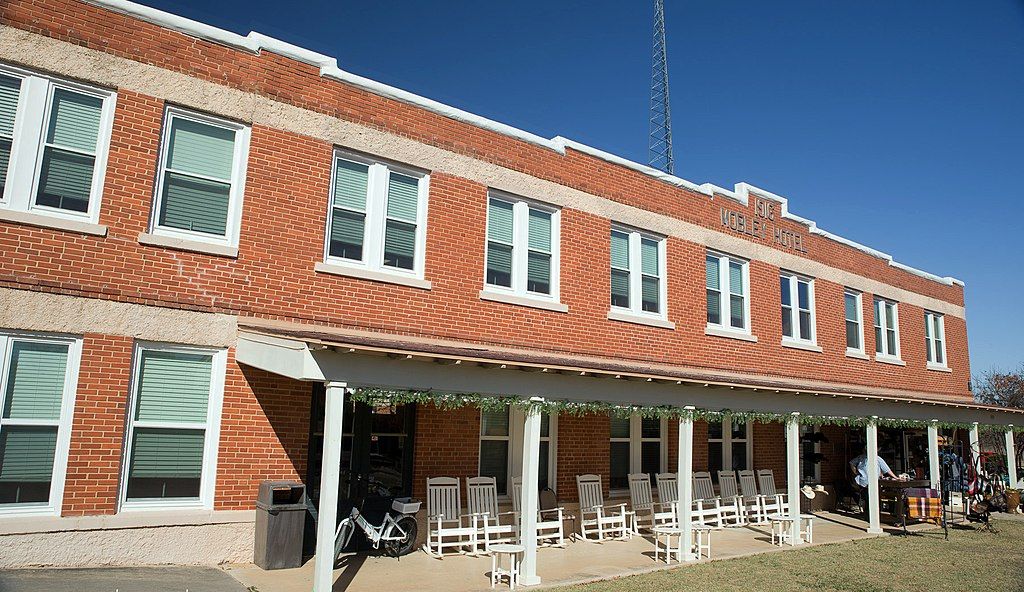 Facade of the Mobley Hotel