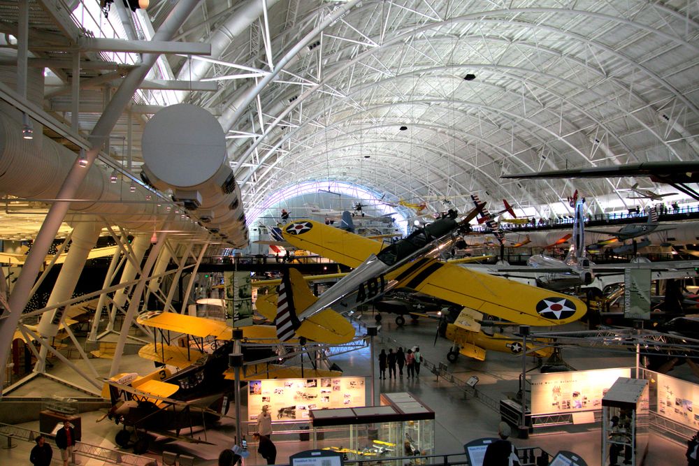Interior of Steven F. Udvar-Hazy Center