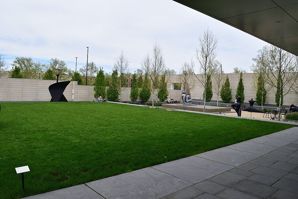 The grounds of Columbus Museum of Art