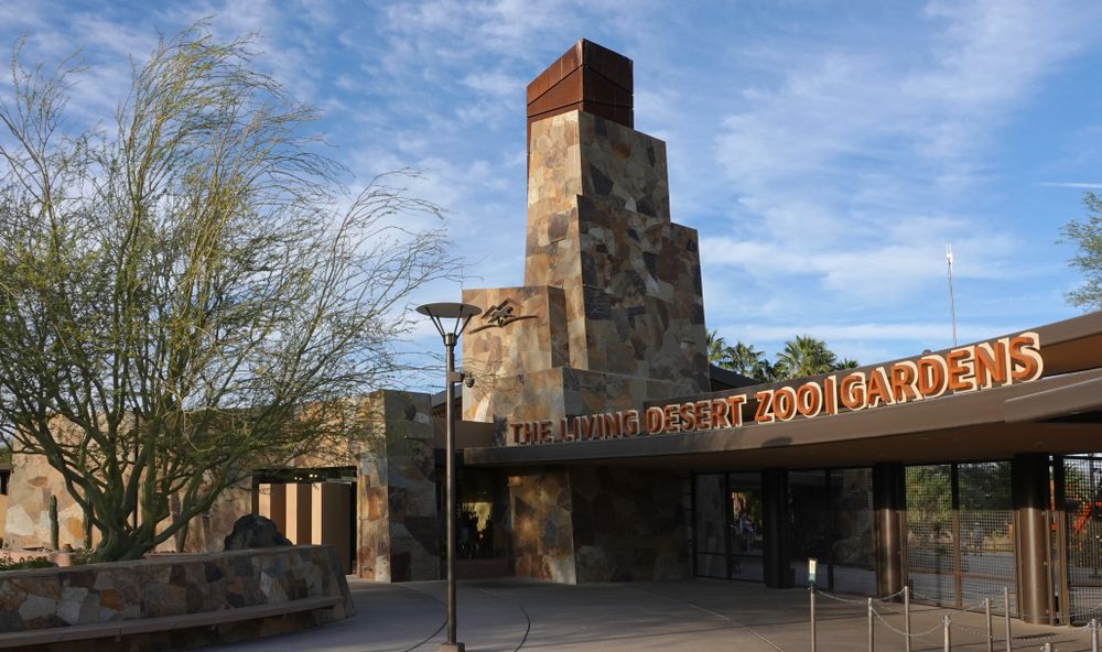 Name sign of Living Desert Zoo & Gardens.