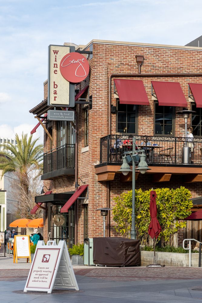 Exterior and name sign of Wine Bar George